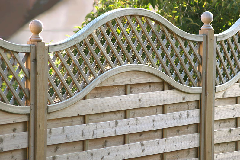 service-fencing-and-decking